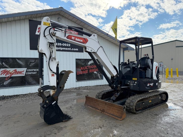 2022-bobcat-e42-image-2