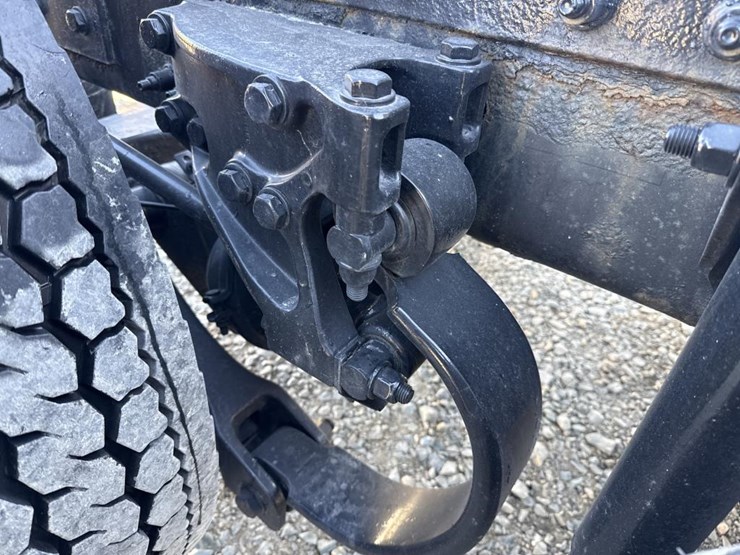 2012-peterbilt-389-image-62