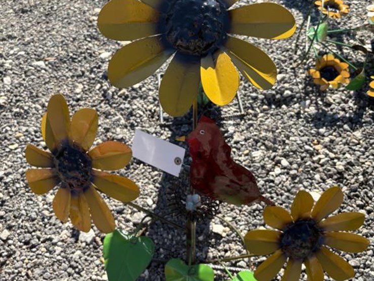 #83-•-metal-art--sunflower-&-cardinal-image-1