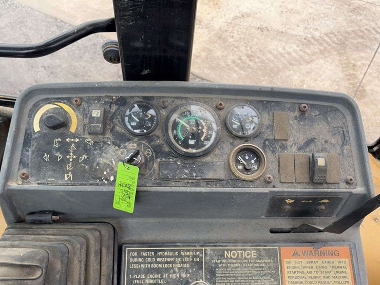 caterpillar-416c-image-28