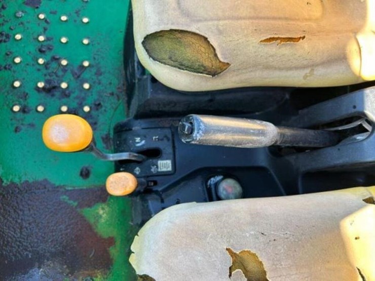 john-deere-gator-image-17