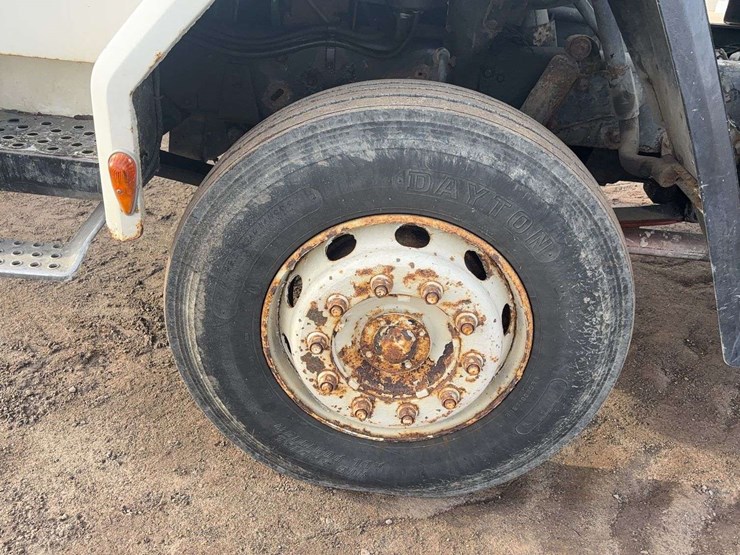 1989-ford-cf8000-image-9