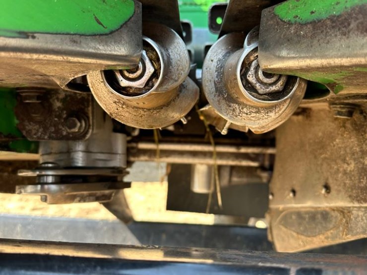 2011-john-deere-612c-image-11