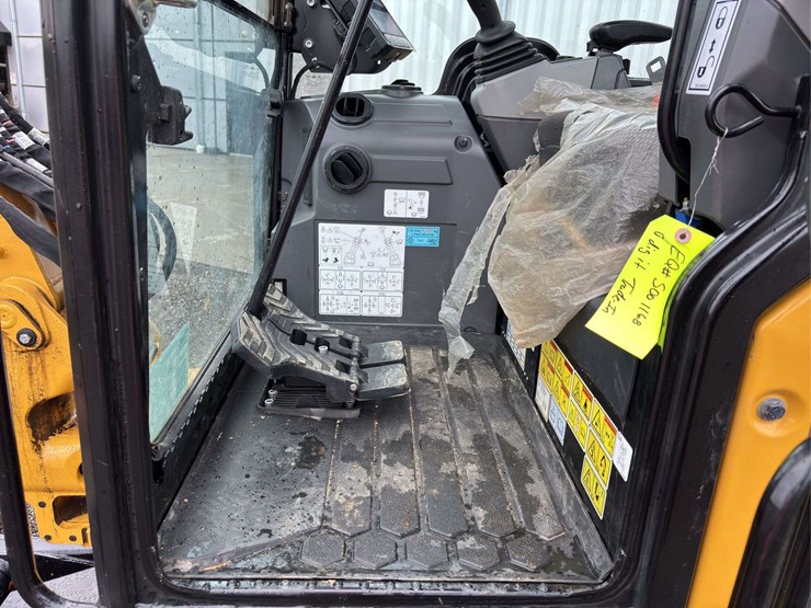 2023-caterpillar-303-image-34