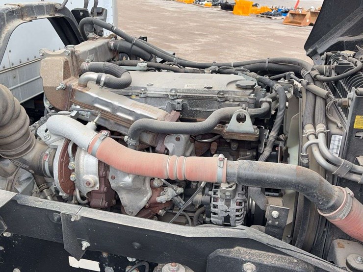 2018-isuzu-ftr-image-21