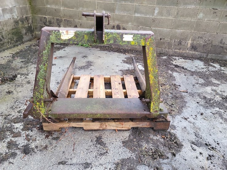 new-holland-80-image-8