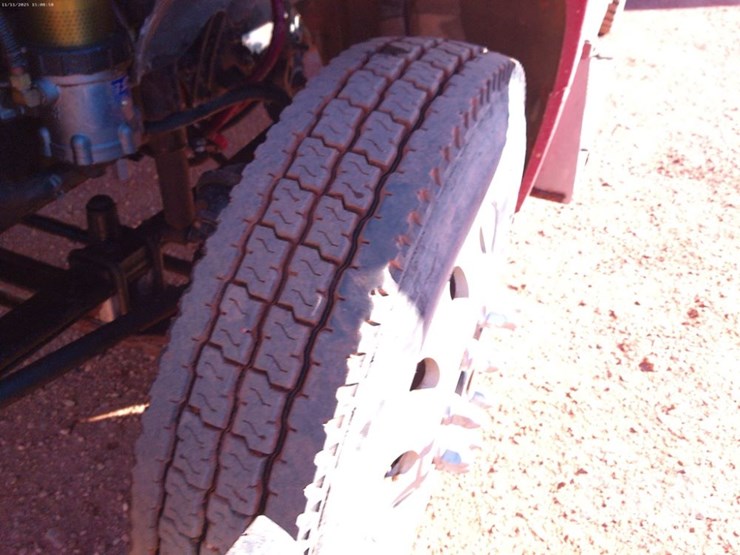 2007-freightliner-columbia-112-image-37