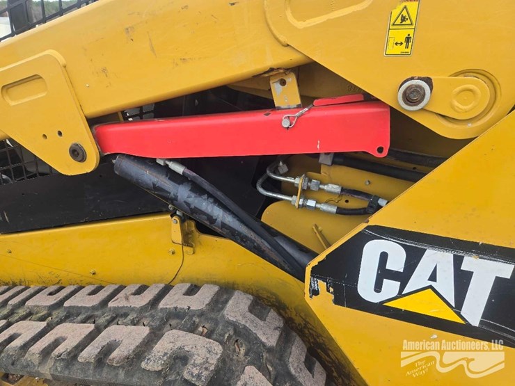 cat-259d-skid-steer-image-13