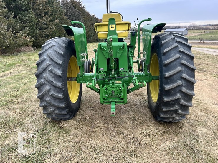 john-deere-3020-image-15