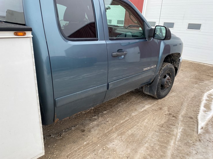 chevrolet-3500hd-image-29