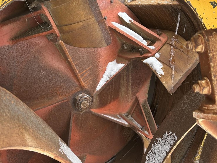 1981-oshkosh-green-snow-blower-image-21