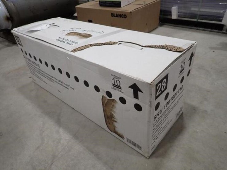 7.5-ft-brookside-heavy-flocked-downswept-pine-led-image-3