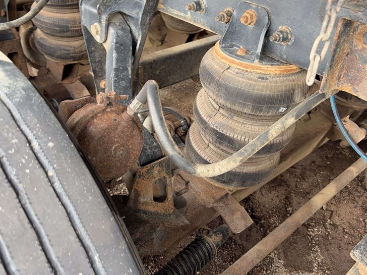 2016-kenworth-t880-image-11