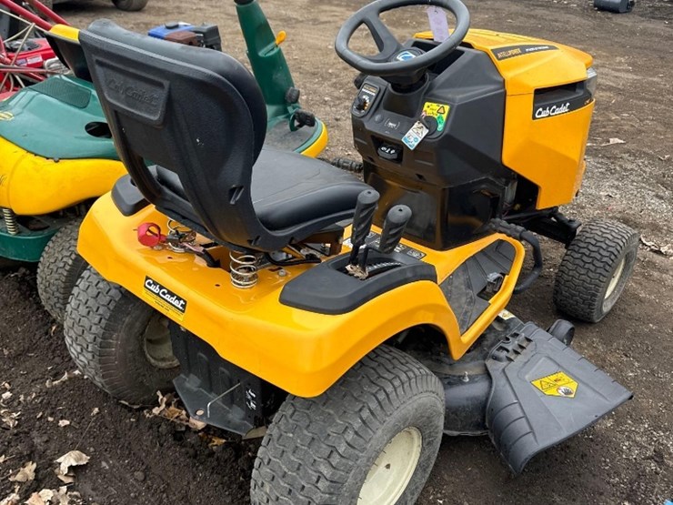 cub-cadet-riding-lawn-mower-model-xti-image-5