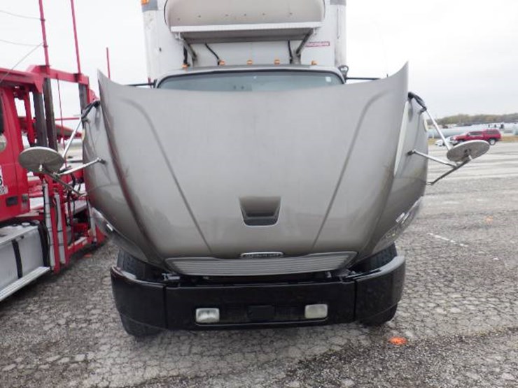 freightliner-m2-106-image-21