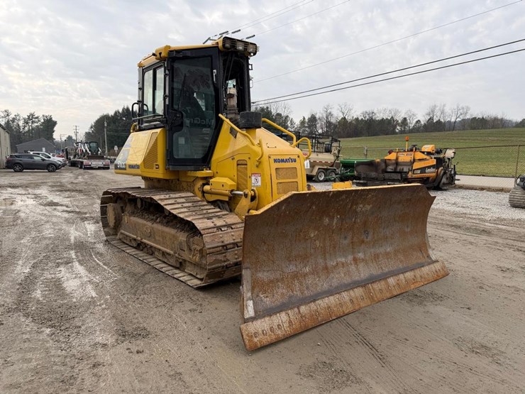 2015-komatsu-d51ex-22-image-7