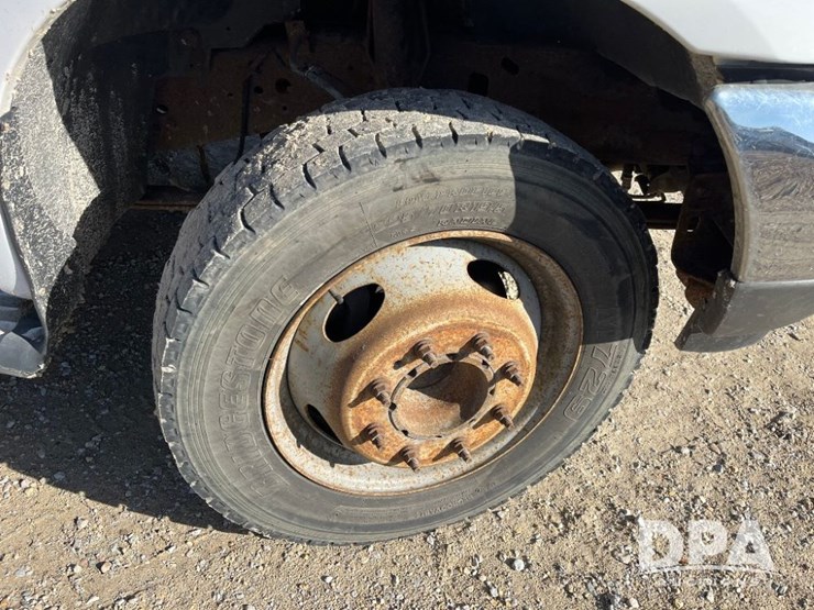 ford-f550-xl-image-26