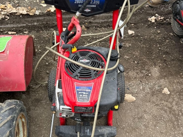 troy-bilt-2800-psi-gas-power-washer-image-2