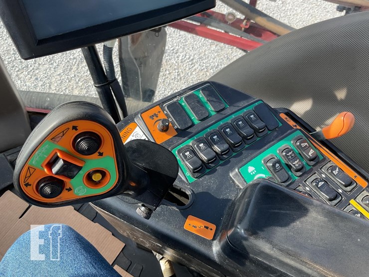 case-ih-patriot-3330-image-52