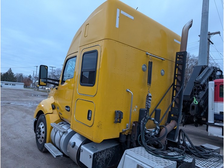 kenworth-t680-image-14