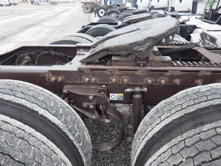 peterbilt-389-image-7