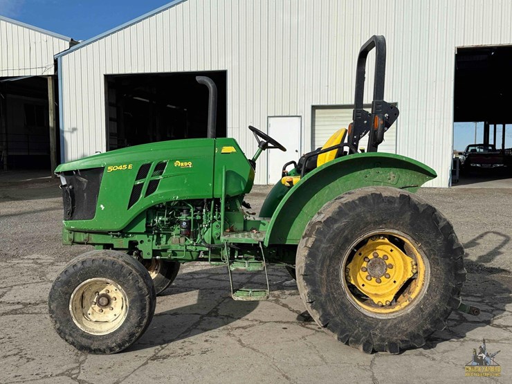 john-deere-5045e-image-2