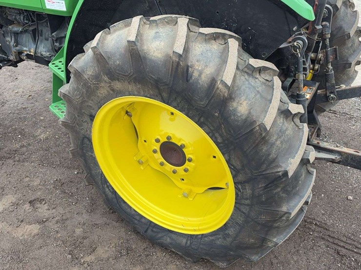 john-deere-5200-image-5