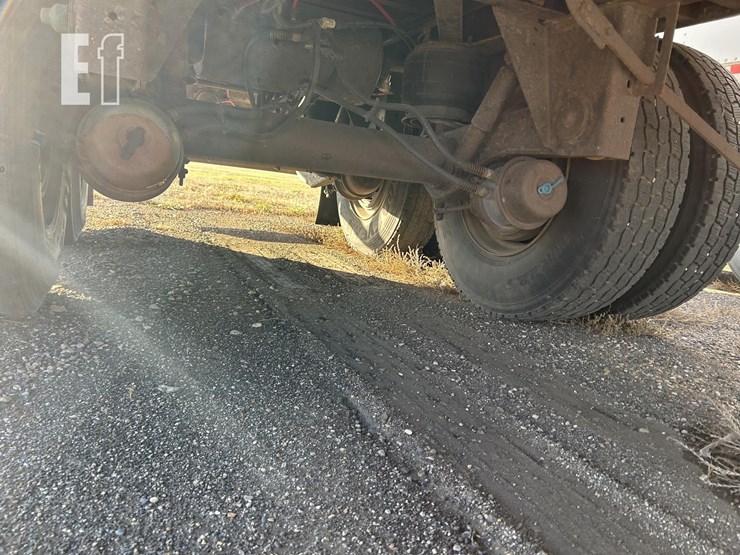 2011-strick-trailer-image-28