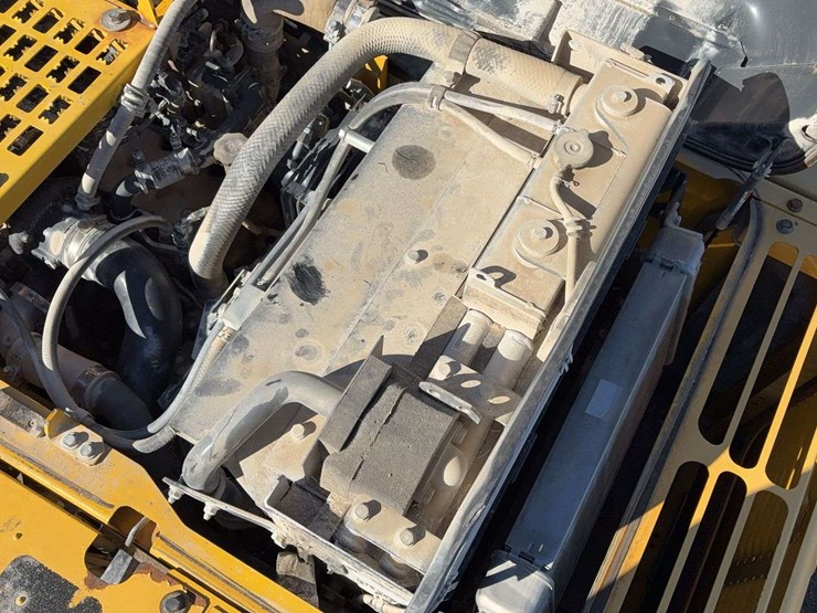 komatsu-pc210-lc-10-image-45