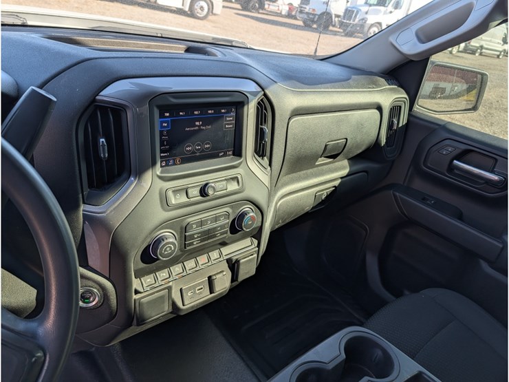 2022-chevrolet-1500-image-22