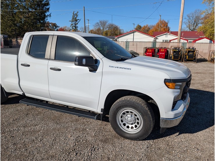 2022-chevrolet-1500-image-4