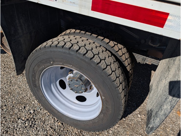 2017-ford-f550-image-6