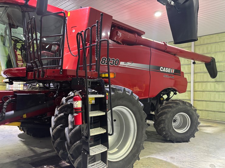 case-ih-8230-image-1