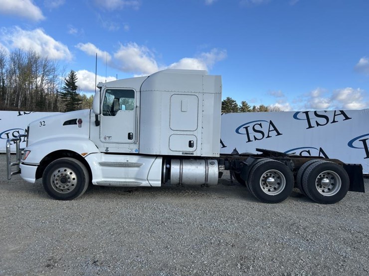 2013-kenworth-t660-image-2