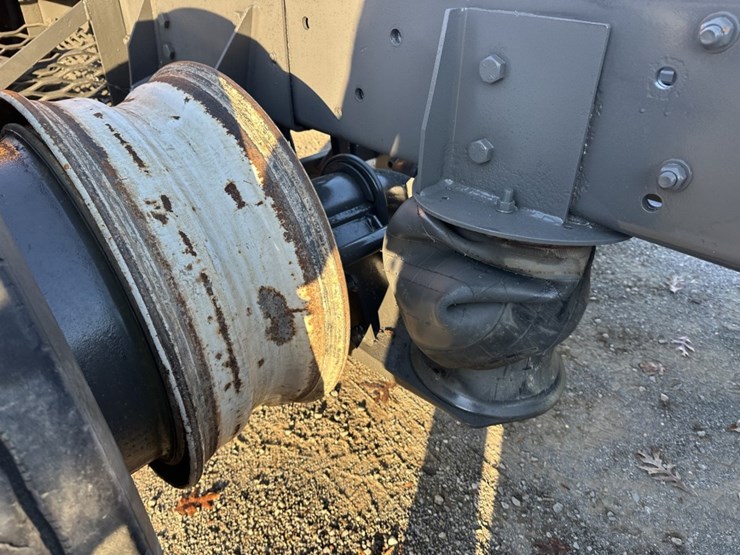 1996-mack-rd688s-image-34