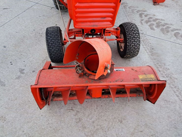 case-444-compact-tractor-image-9