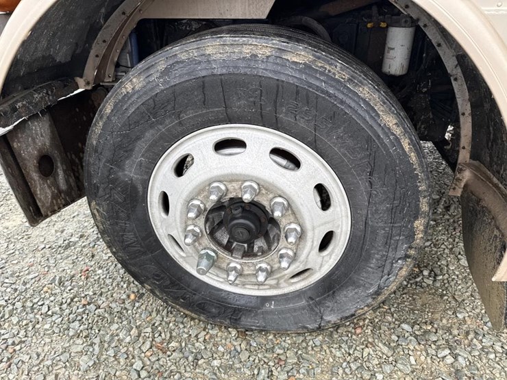 1999-peterbilt-379-image-93