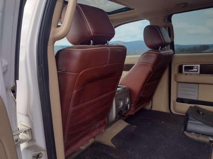 12-ford-f150-image-14