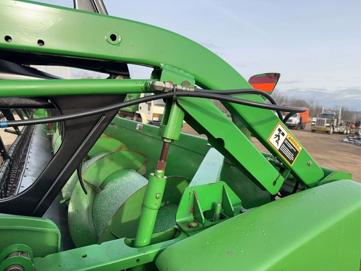 john-deere-630f-image-12