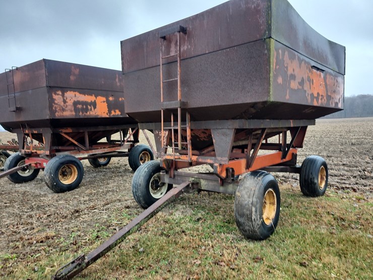 unverferth-gravity-wagon-w/gear-image-1