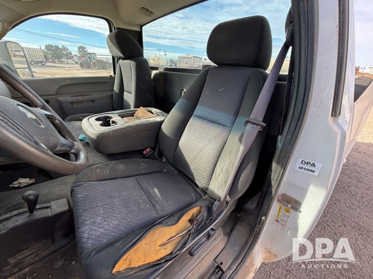 2010-chevrolet-silverado-2500hd-image-69