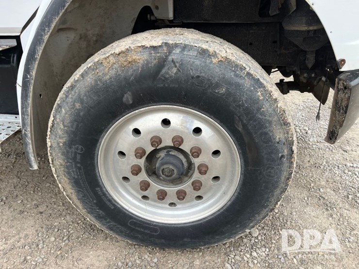 freightliner-fl80-image-22