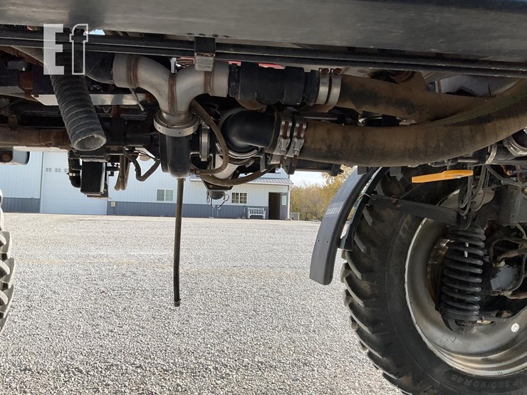 case-ih-patriot-3330-image-19