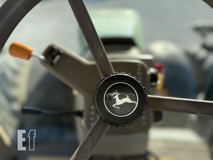 john-deere-8245r-image-42