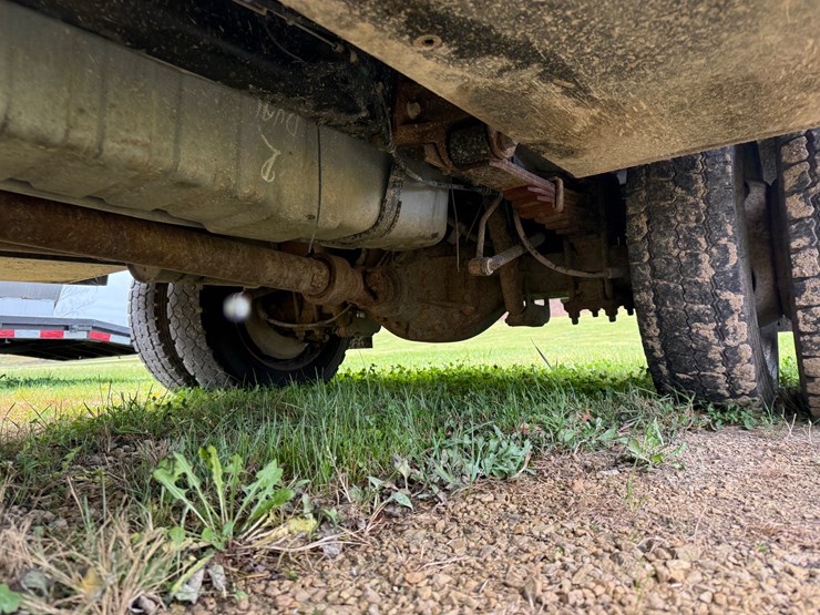 2009-ford-f550-image-13