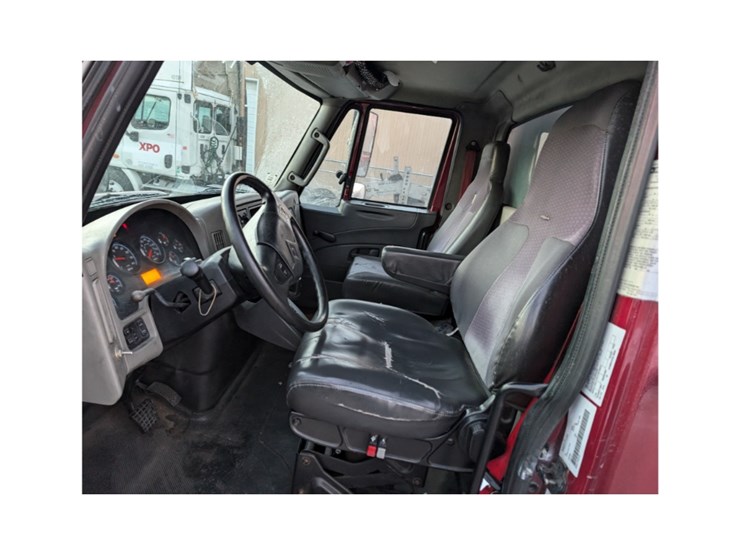 2014-international-durastar-4300-image-13