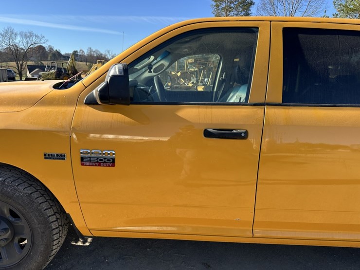 2012-dodge-ram-2500-image-10