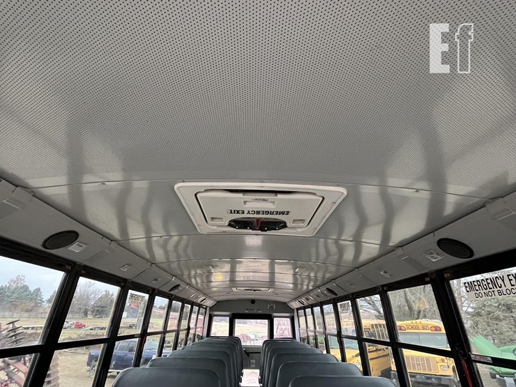 2015-thomas-saf-t-liner-c2-image-18