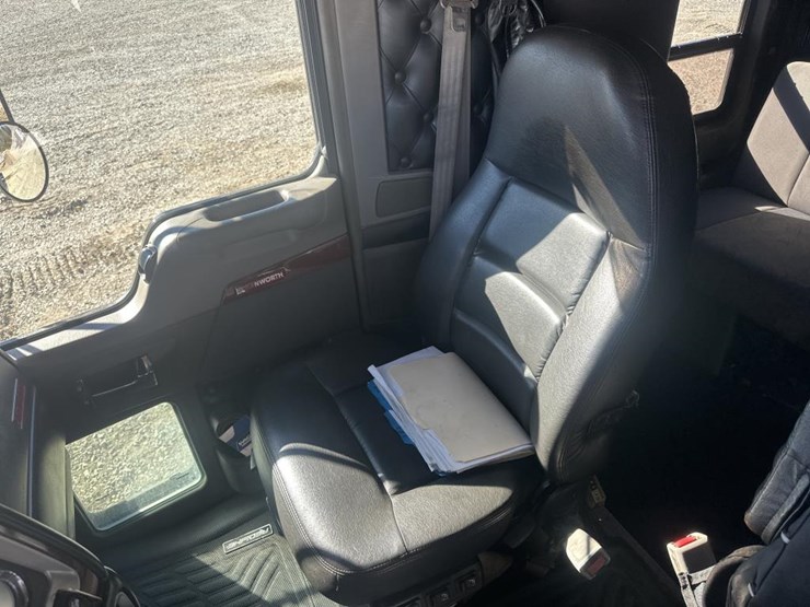 2009-kenworth-t800-image-40