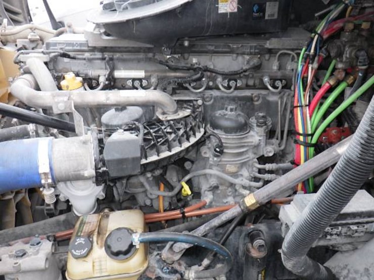 2019-freightliner-cascadia-125-image-28